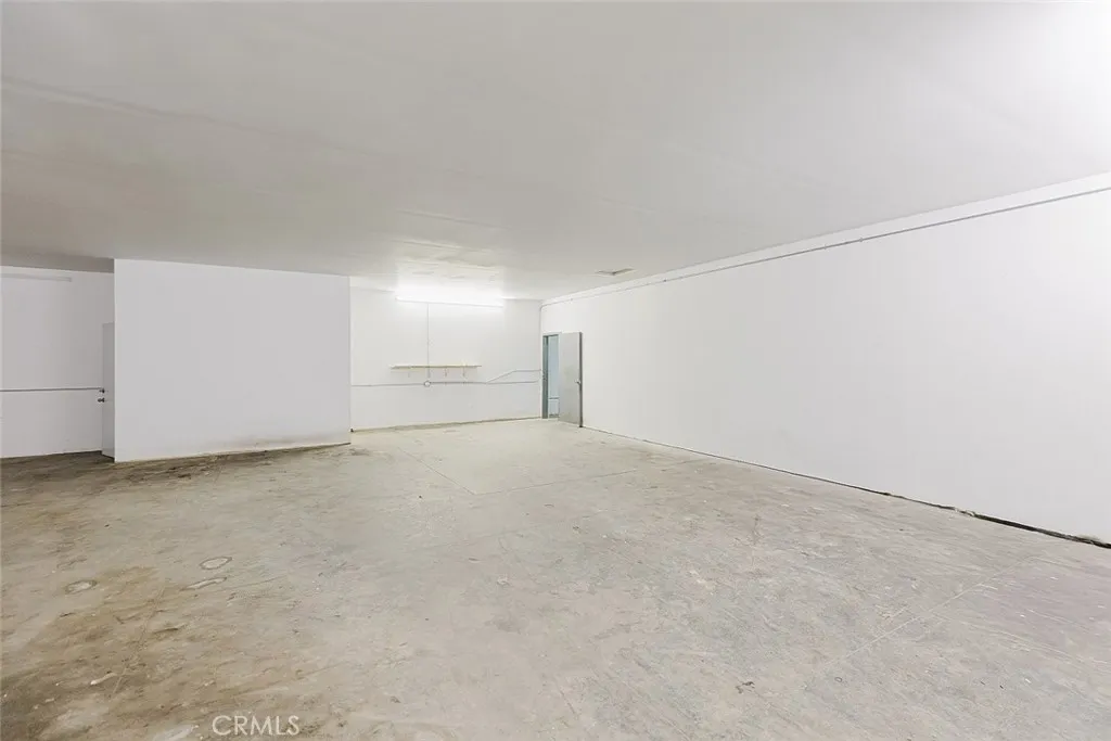 Additional image 40 of 965 E 31st Street, Los Angeles, CA 90011