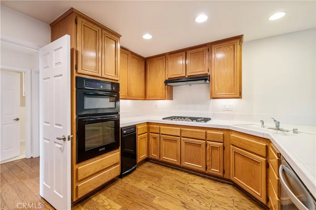 Additional image 13 of 24420 Hampton Dr Unit C, Valencia, CA 91355