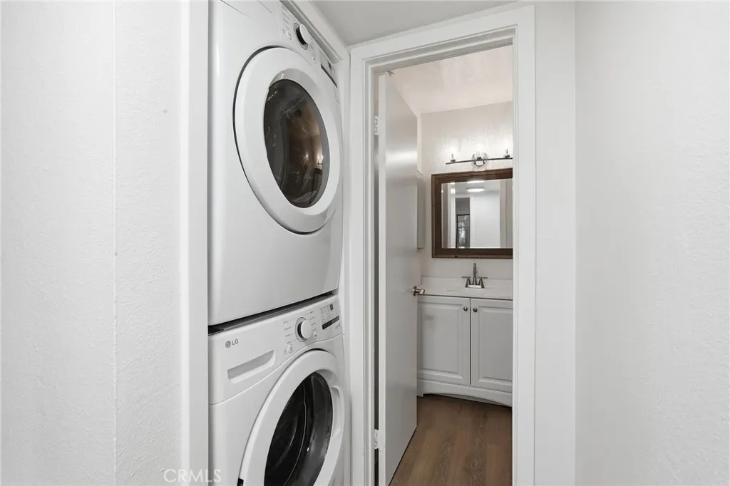 Additional image 24 of 15511 Sherman Way Unit 19, Van Nuys, CA 91406