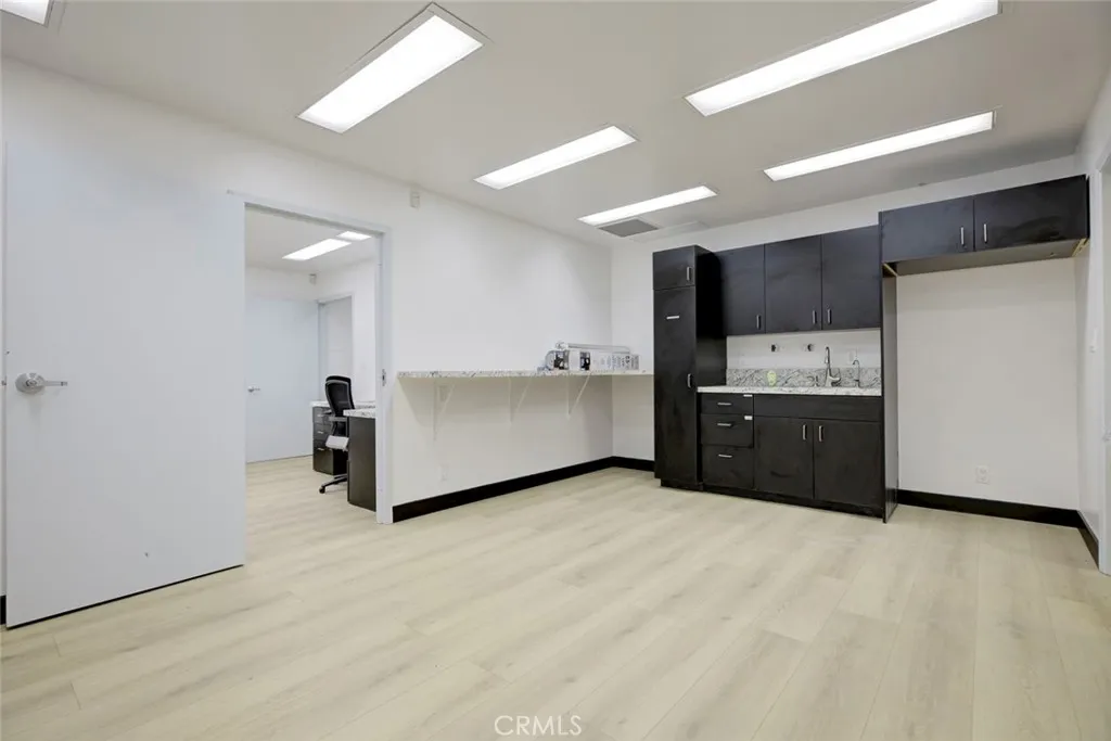 Additional image 61 of 18417 Bryant Street, Northridge, CA 91325