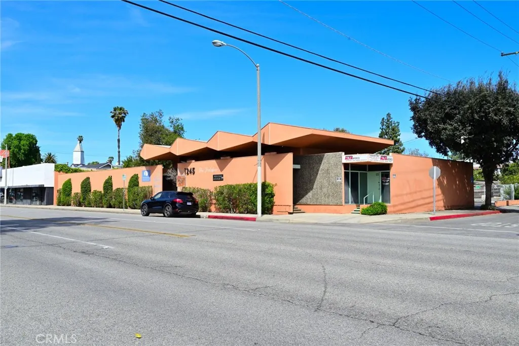 Additional image 25 of 1245 E Walnut Street, Pasadena, CA 91106