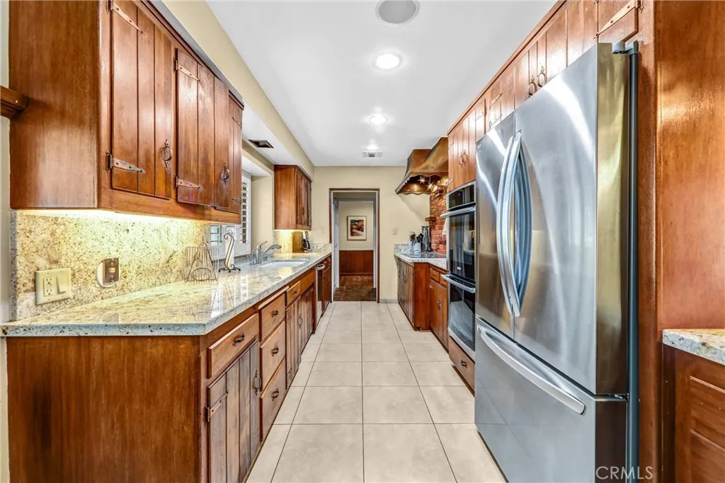 Additional image 9 of 17300 Sunburst St, Sherwood Forest, CA 91325