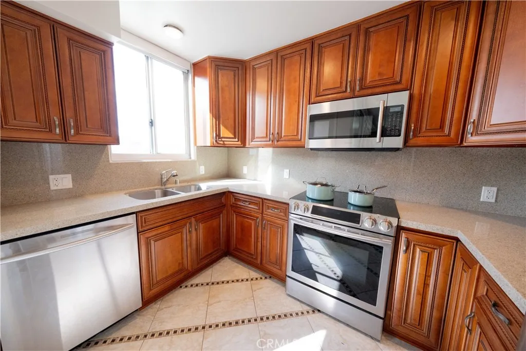 Additional image 12 of 10751 Wilshire Boulevard Unit 1405, Los Angeles, CA 90024