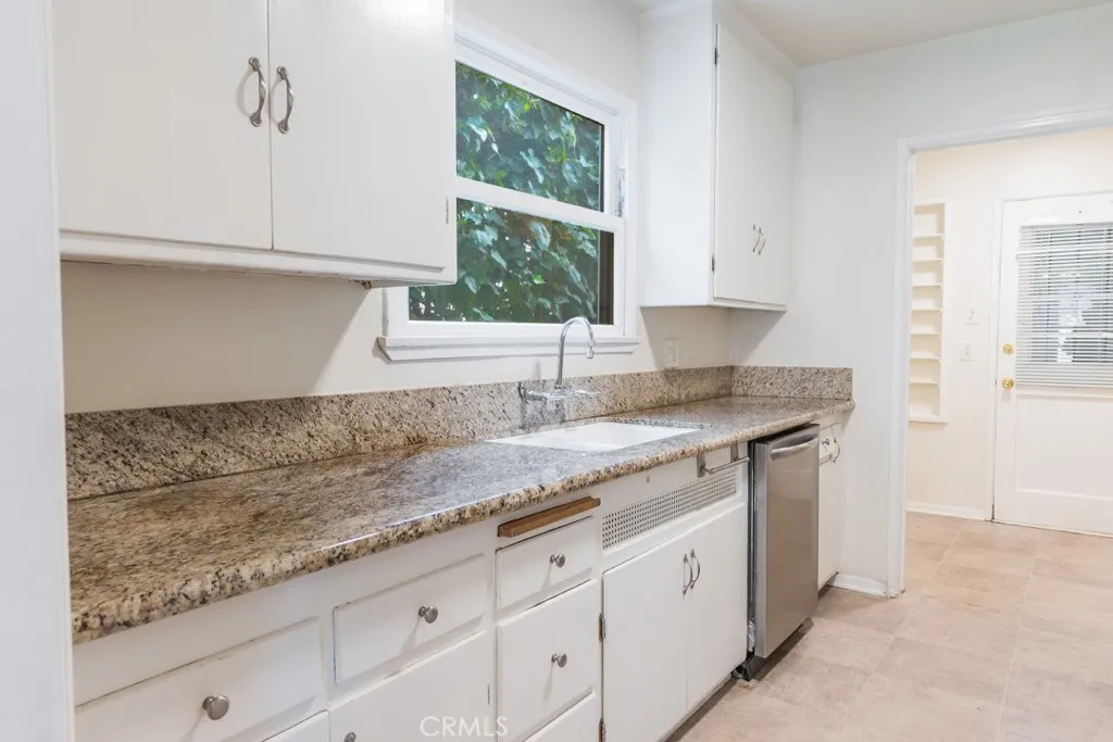 Additional image 116 of 12500 Martha St, Valley Village, CA 91607