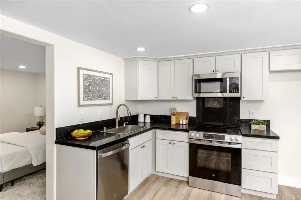 Additional image 101 of 2918 Fairview Dr, Vista, CA 92084