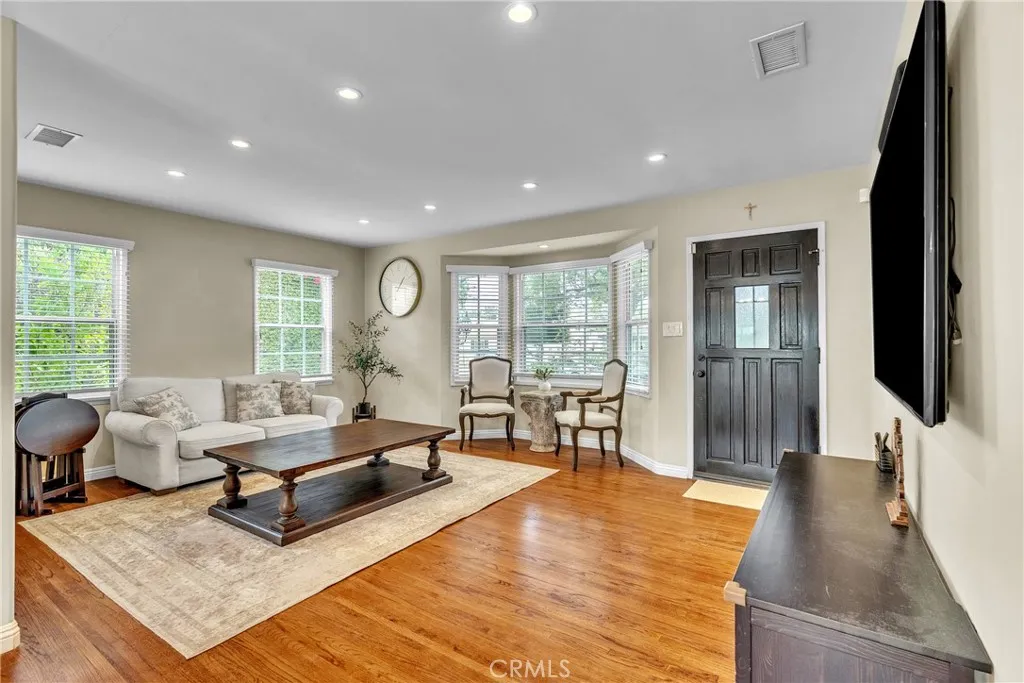 Additional image 38 of 3295 Las Lunas, Pasadena, CA 91107