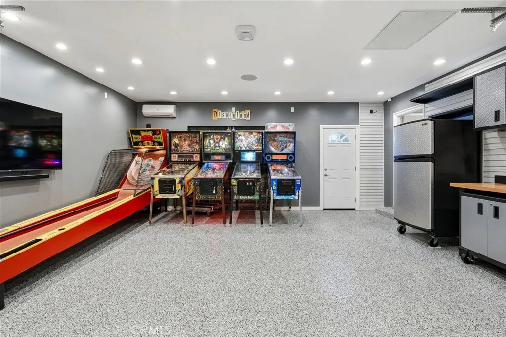 Additional image 107 of 22301 Marilla Street, Chatsworth, CA 91311