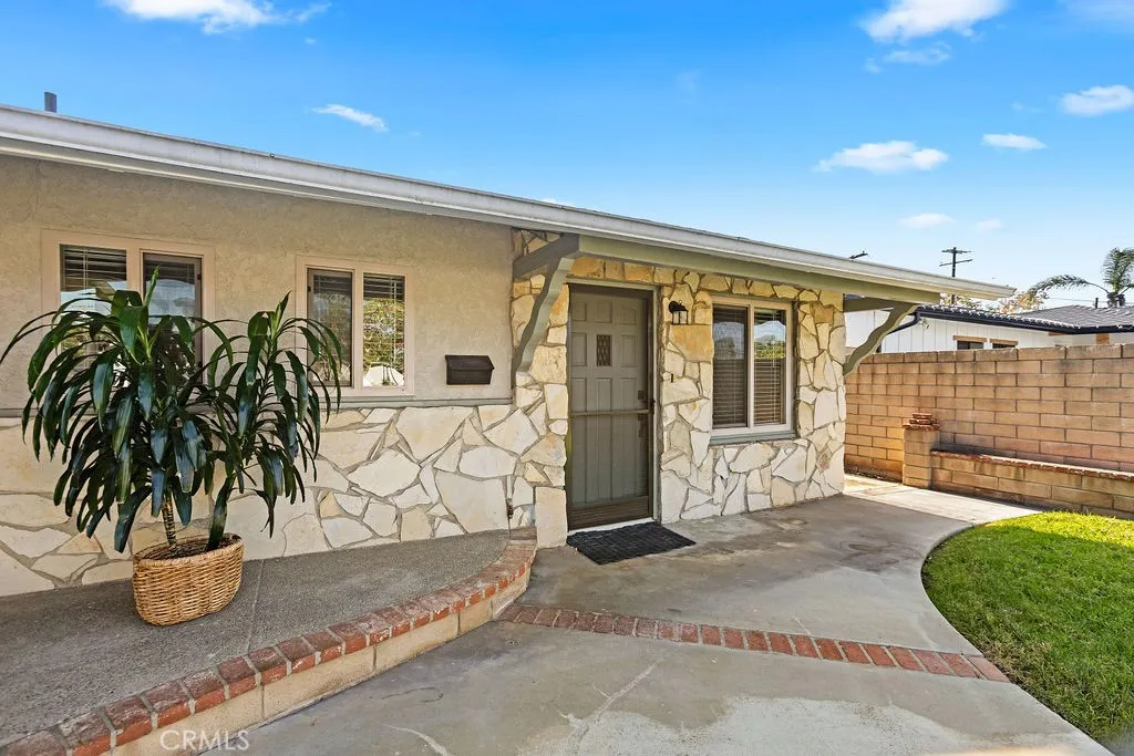 Additional image 4 of 995 Post Road, Costa Mesa, CA 92626