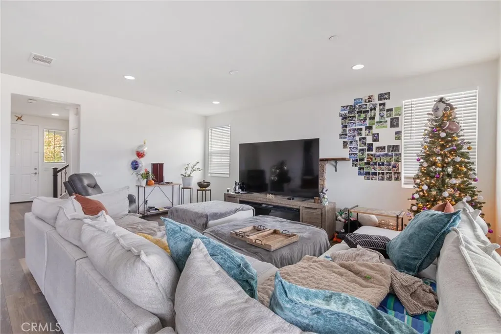 Additional image 75 of 29046 Sterling Lane, Valencia, CA 91354