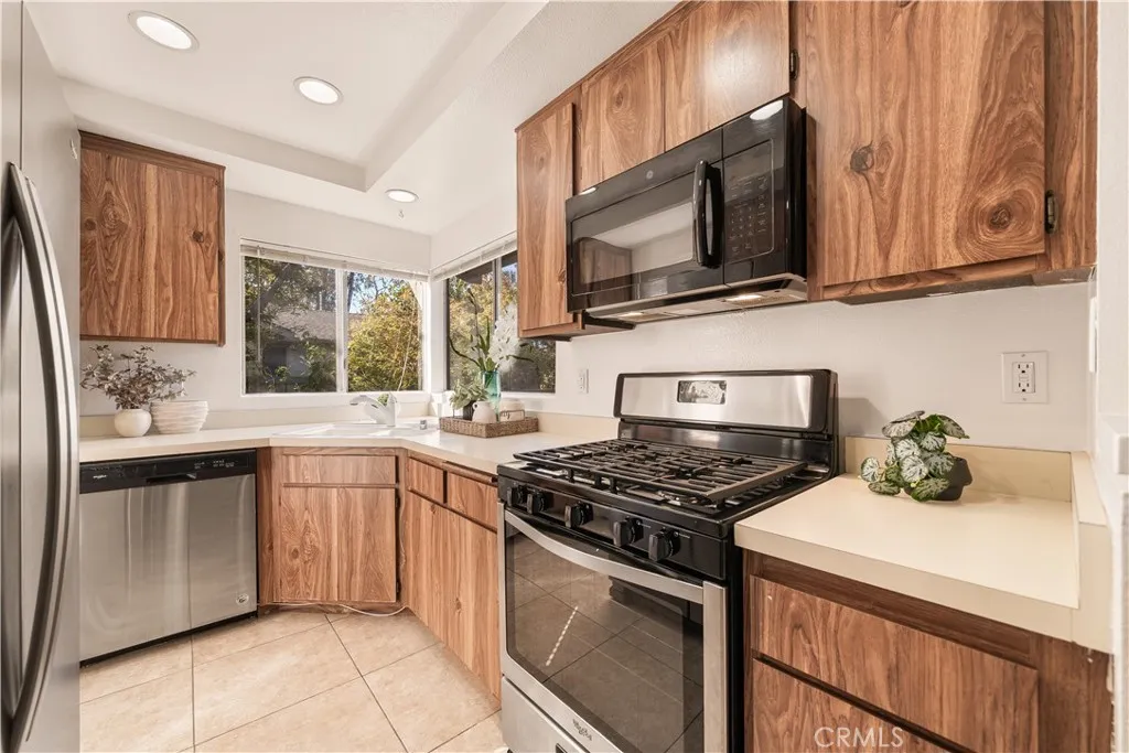 Additional image 11 of 37 Rockwood, Irvine, CA 92614