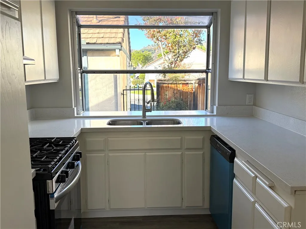 Additional image 43 of 2421 Hawthorn Gln, Escondido, CA 92027