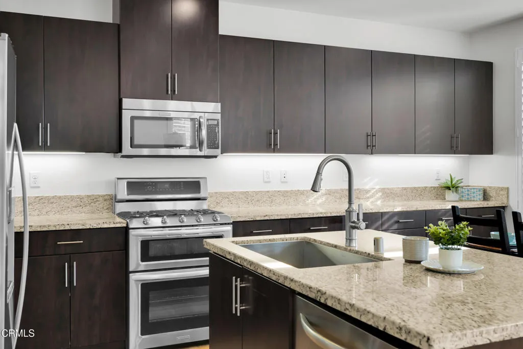 Additional image 13 of 900 N Primrose Lane Unit A, Azusa, CA 91702