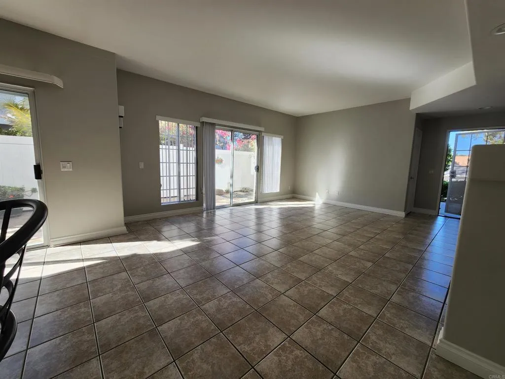 Additional image 76 of 8597 Via Mallorca Unit F, La Jolla, CA 92037