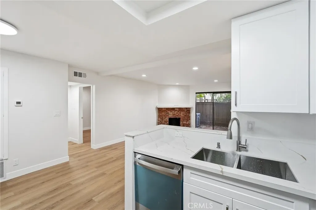 Additional image 16 of 15511 Sherman Way Unit 19, Van Nuys, CA 91406