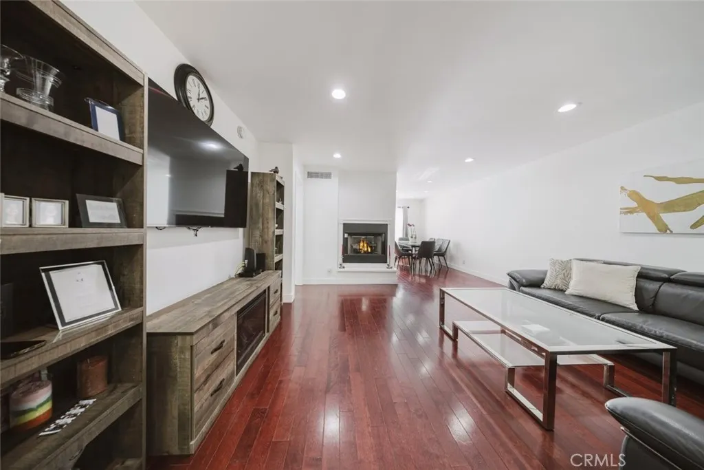 Additional image 48 of 9775 Via Roma, Burbank, CA 91504