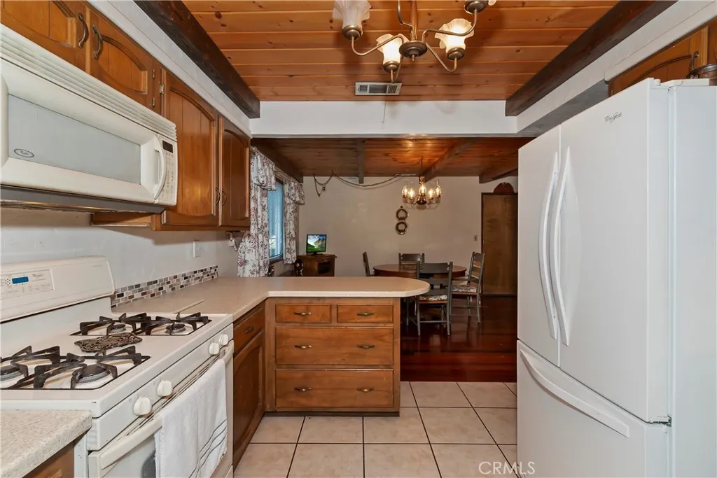 Additional image 48 of 30580 Live Oak Dr, Running Springs, CA 92382