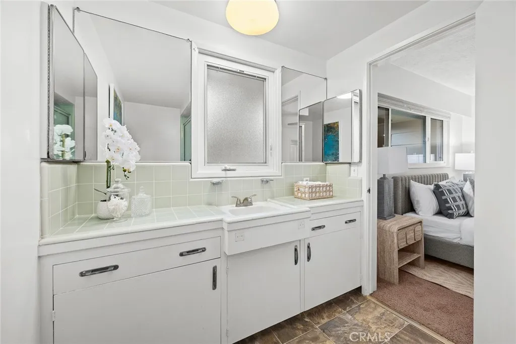 Additional image 17 of 924 S Orange Grove Blvd Unit D, Pasadena, CA 91105