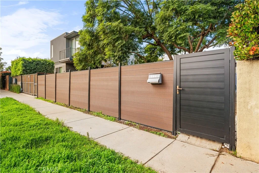 Additional image 28 of 713 Flower Ave, Venice, CA 90291