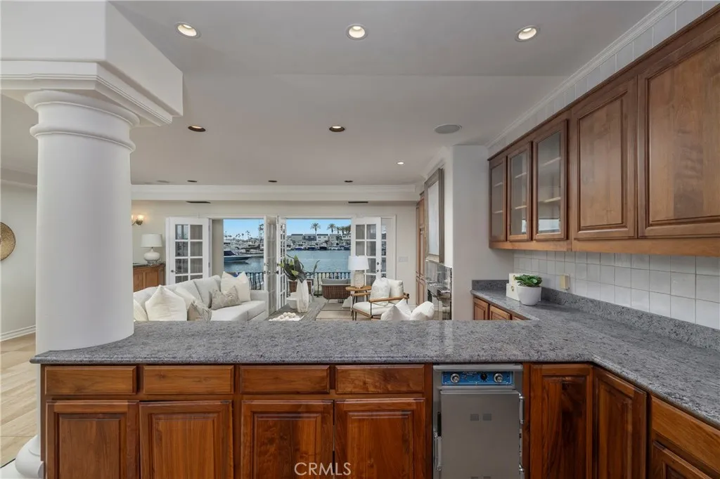 Additional image 75 of 339 Via Lido Soud, Newport Beach, CA 92663