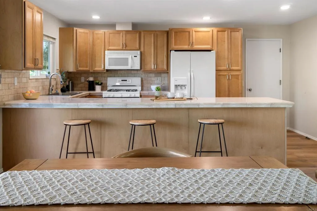 Additional image 11 of 1227 Dolphin Circle, Vista, CA 92084