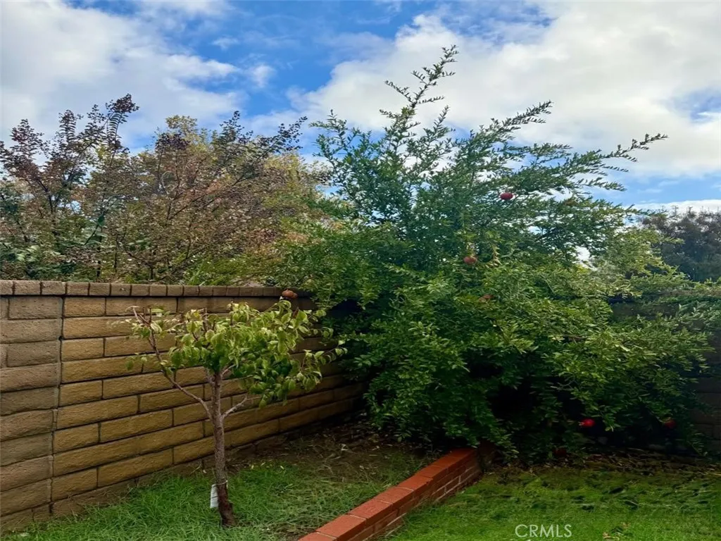 Additional image 35 of 24305 Wabuska St, Newhall, CA 91321