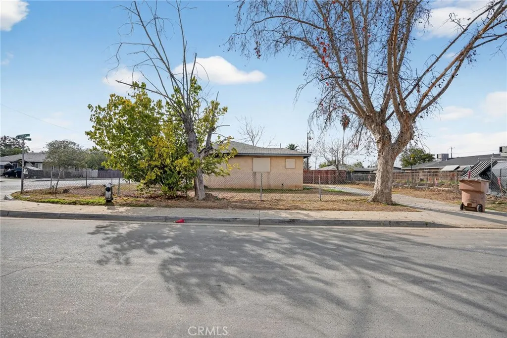 Property image for 420 Robinson, Bakersfield, CA 93305