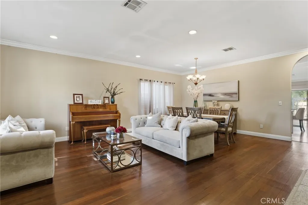 Additional image 8 of 22711 Collins Street, Woodland Hills, CA 91367