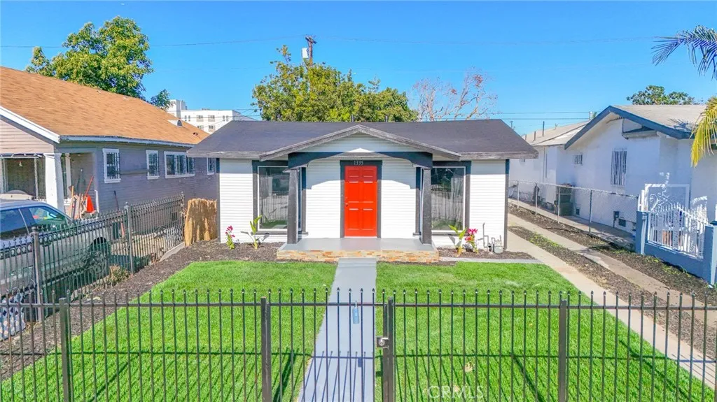 Additional image 6 of 1335 W 68th St, Los Angeles, CA 90044
