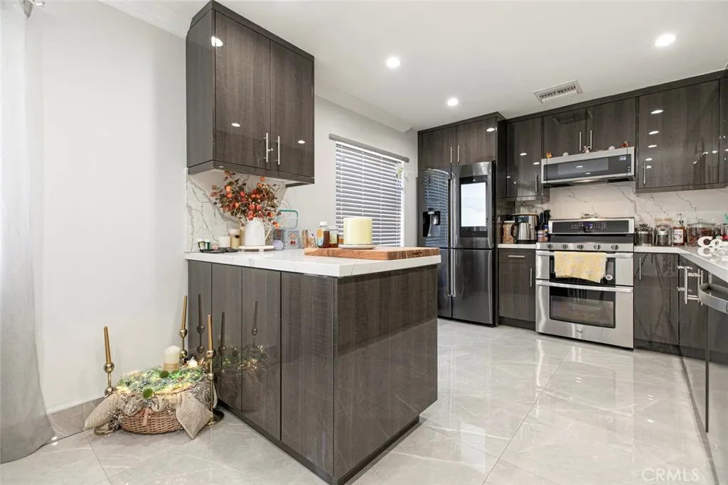 Additional image 12 of 7901 Via Stefano, Burbank, CA 91504