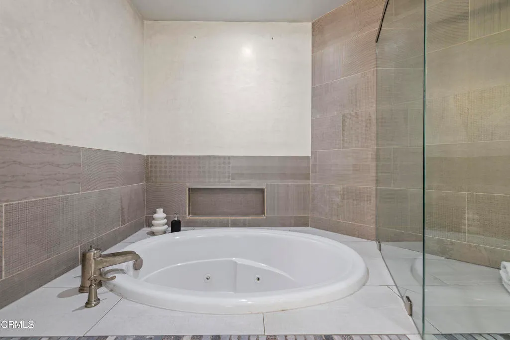 Additional image 41 of 4961 Alcove Avenue, Valley Village, CA 91607