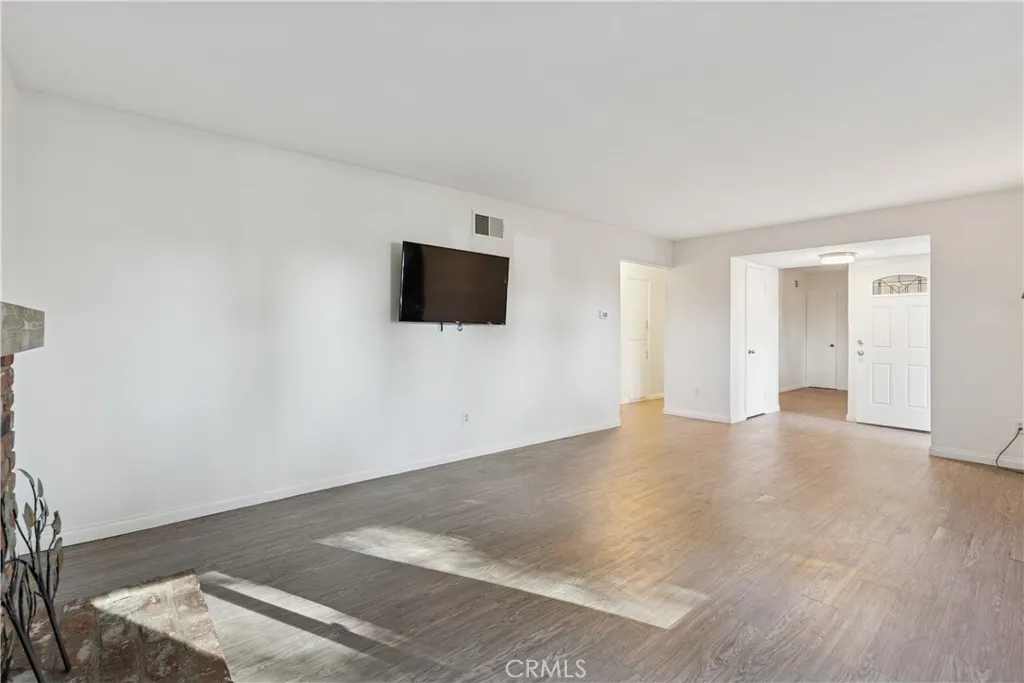 Additional image 39 of 16103 Osborne Street, North Hills, CA 91343