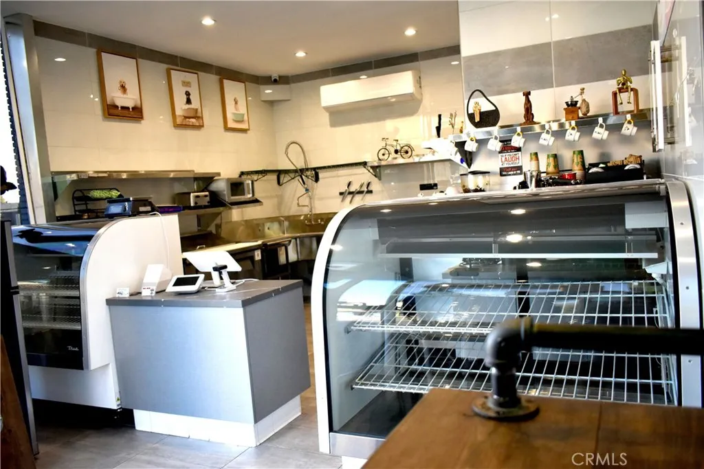 Additional image 6 of 453 S Glenoaks Boulevard, Burbank, CA 91502