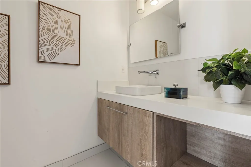 Additional image 12 of 288 S Oakland Ave Unit 211, Pasadena, CA 91101