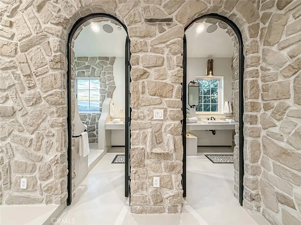 Additional image 61 of 33239 Mulholland Highway, Malibu, CA 90265