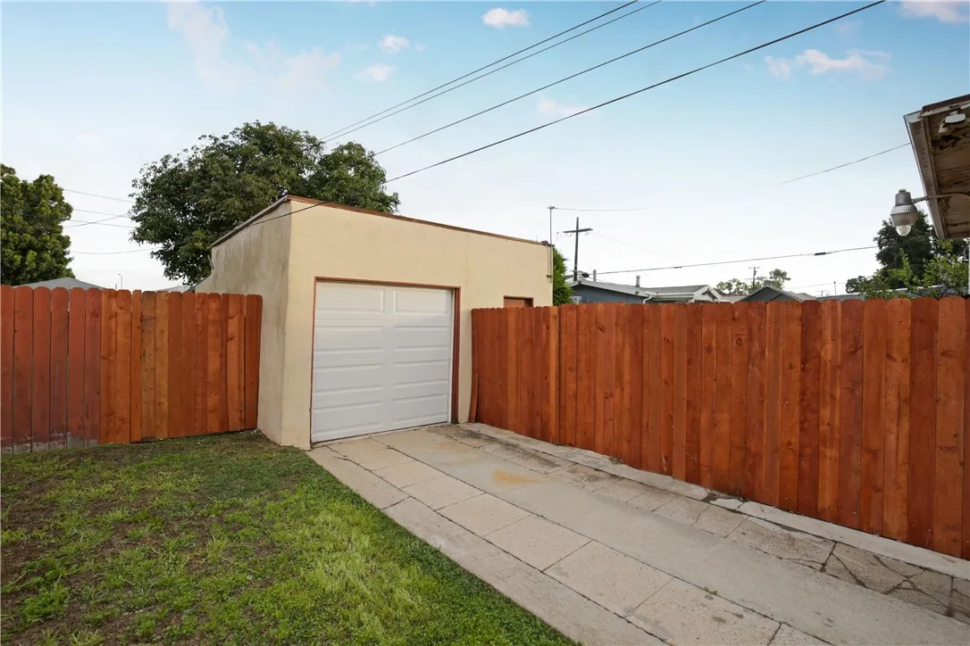 Additional image 40 of 317 E 115th Street, Los Angeles, CA 90061