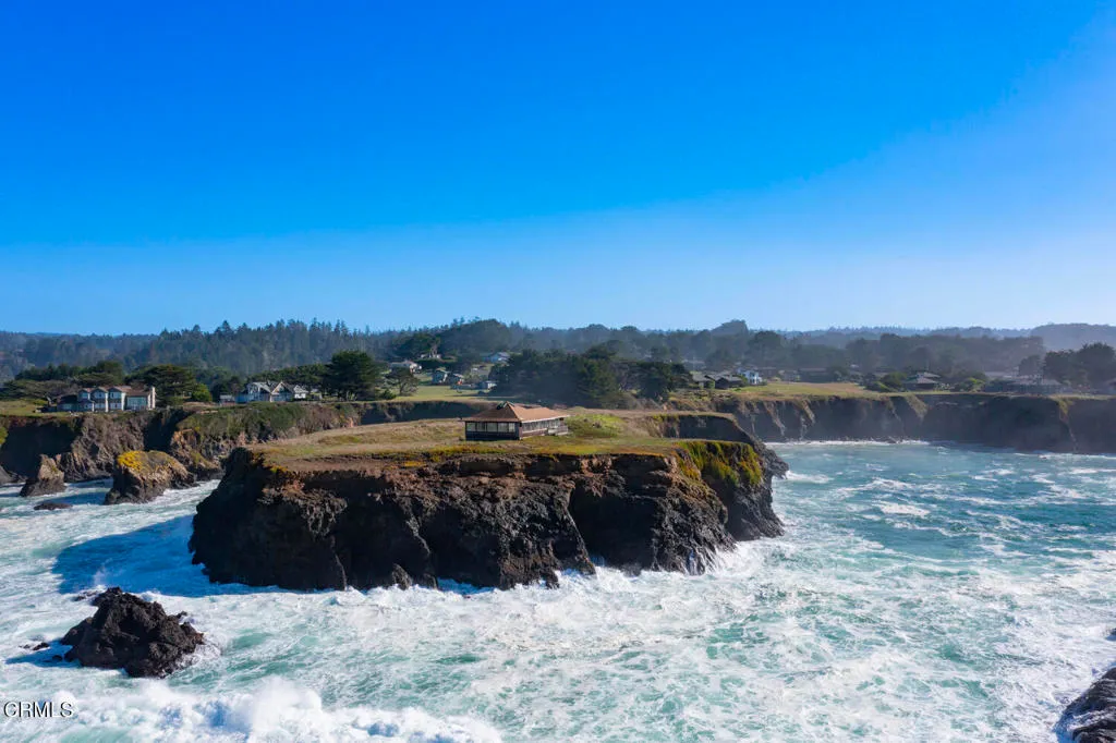 Additional image 95 of 45525 S Caspar Drive, Mendocino, CA 95460