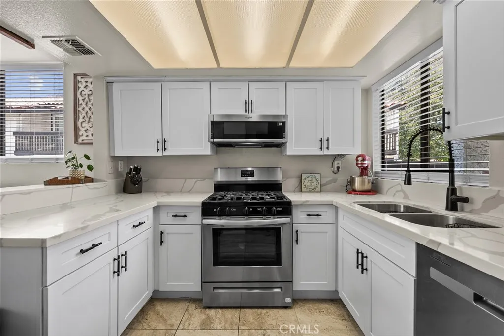 Additional image 60 of 20931 Judah Lane Unit 35, Newhall, CA 91321