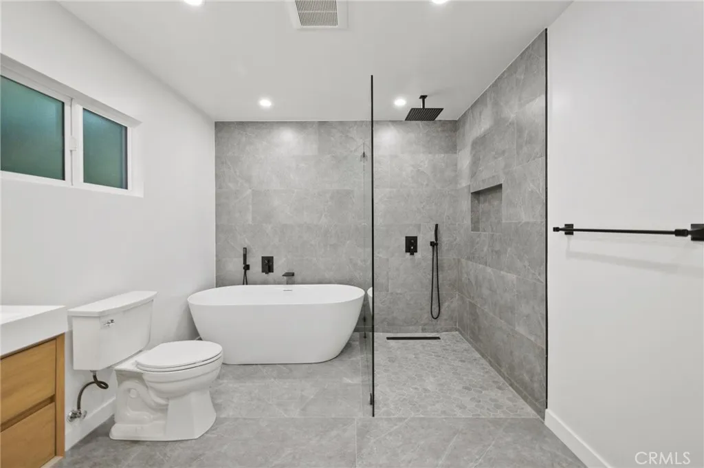 Additional image 20 of 14328 Emelita Street, Sherman Oaks, CA 91401