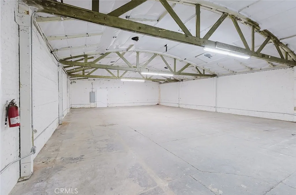 Additional image 20 of 965 E 31st Street, Los Angeles, CA 90011