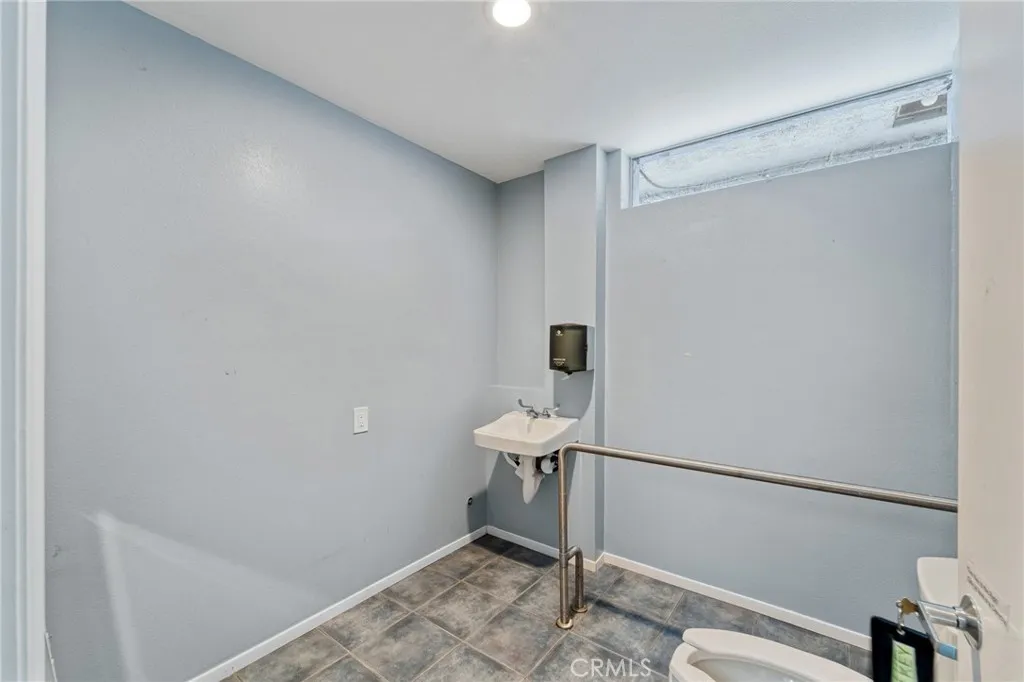 Additional image 57 of 3535 E 7th St, Long Beach, CA 90804