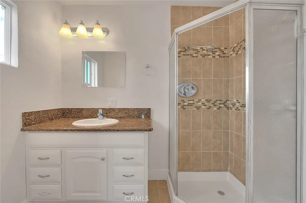 Additional image 48 of 547 W 106th St, Los Angeles, CA 90044