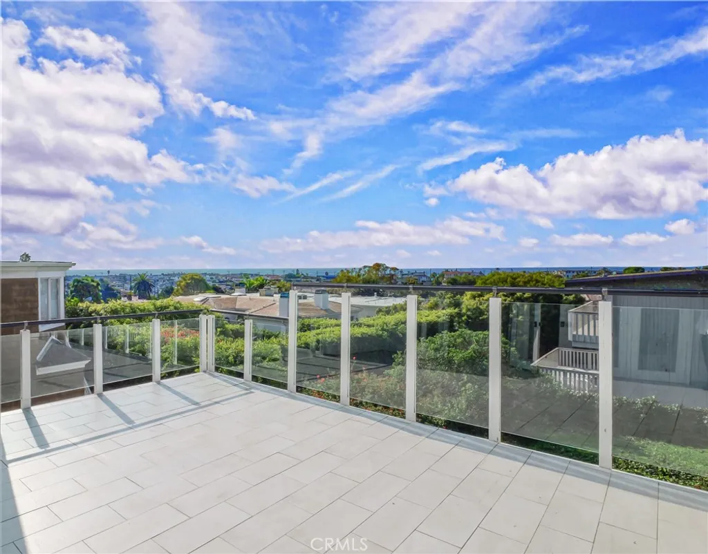 Additional image 16 of 207 S Poinsettia Avenue, Manhattan Beach, CA 90266