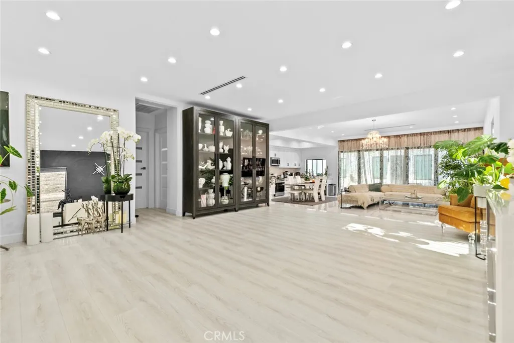 Additional image 13 of 1918 N Maple St, Burbank, CA 91505