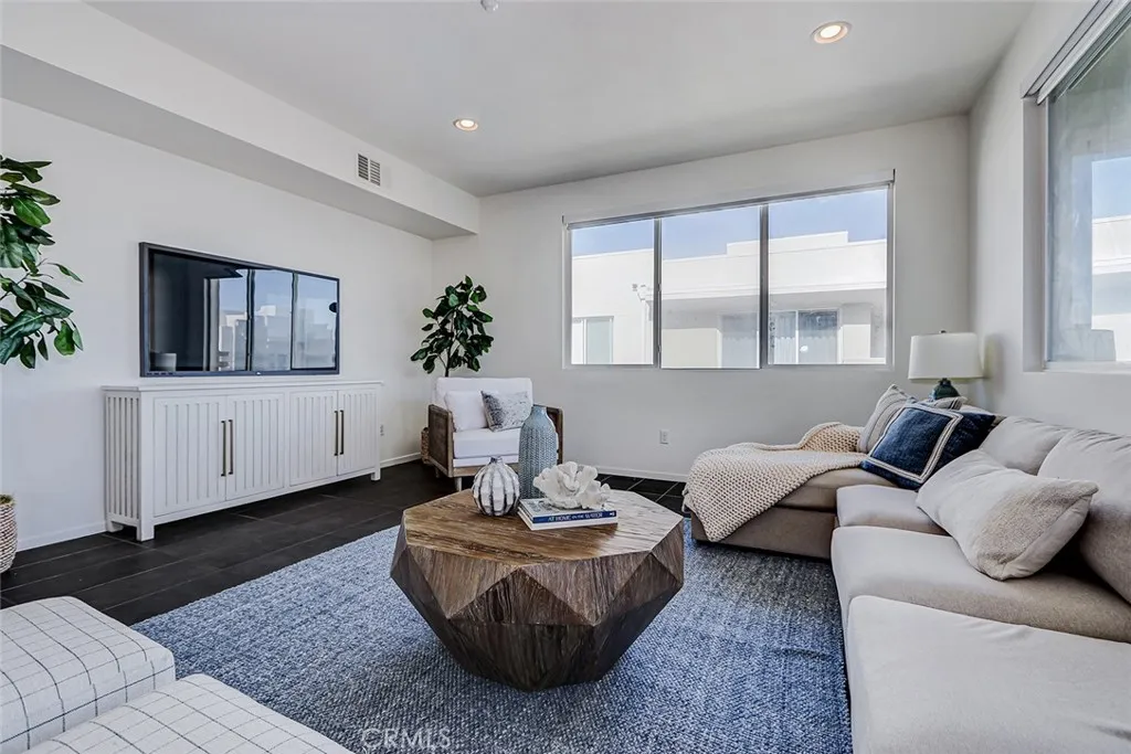 Additional image 49 of 13029 Central Avenue Unit 401, Hawthorne, CA 90250