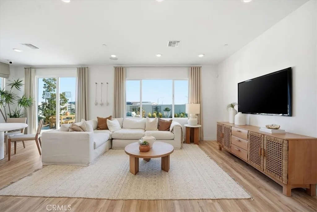 Additional image 7 of 44246 Fleetwood Drive, Lancaster, CA 93535