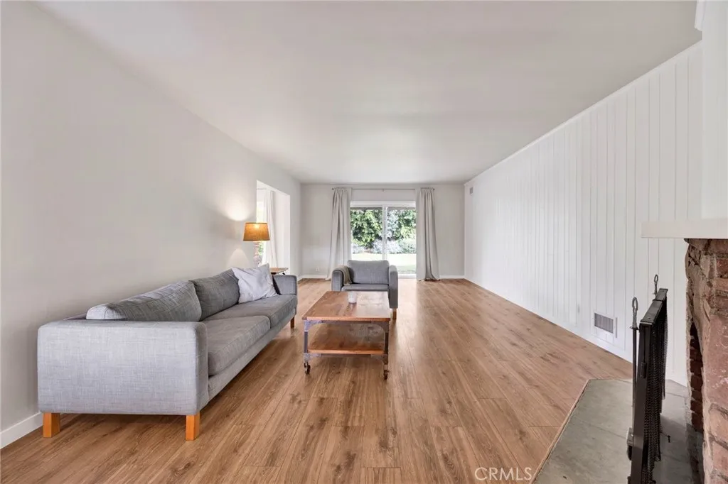 Additional image 39 of 14421 Cohasset Street, Van Nuys, CA 91405