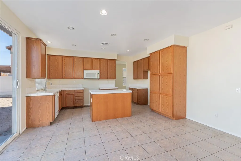 Additional image 27 of 13226 Flint Ln, Victorville, CA 92392