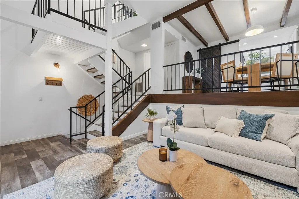 Additional image 4 of 13567 Valerio Street Unit F, Van Nuys, CA 91405