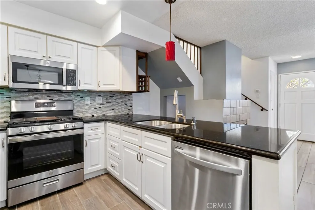 Additional image 8 of 12411 Osborne St Unit 2, Pacoima, CA 91331