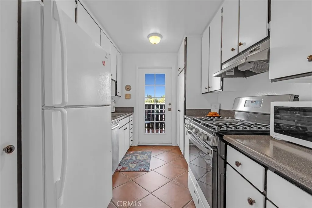 Additional image 67 of 18645 Hatteras Street Unit 230, Tarzana, CA 91356